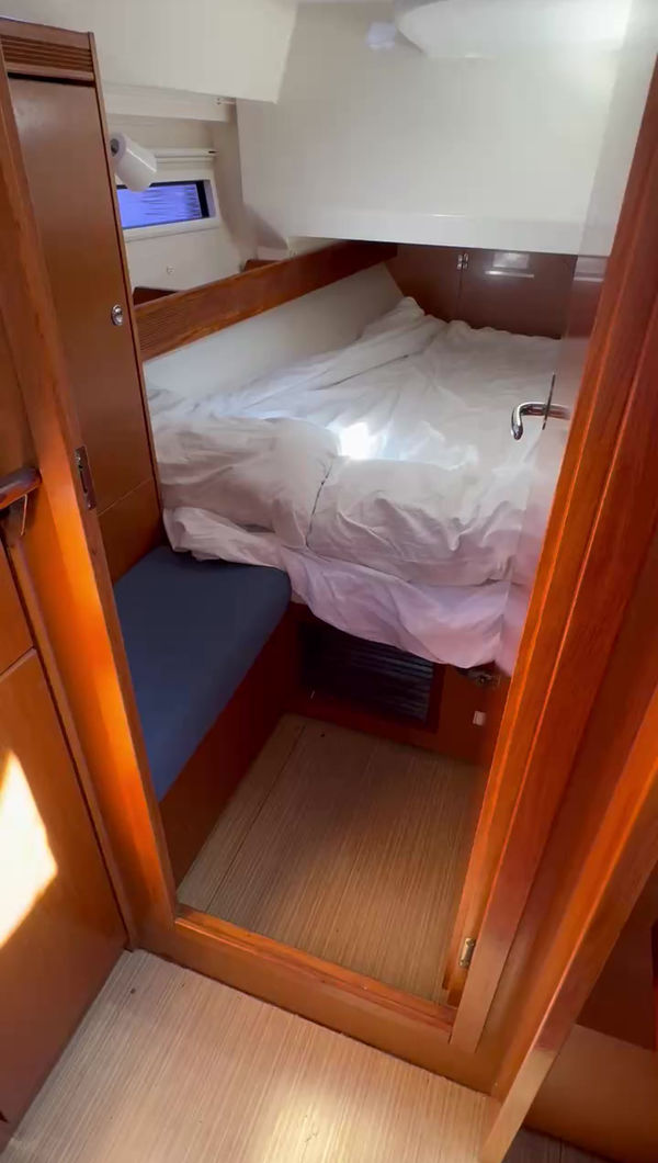 Forward cabin